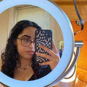 Meet your Posher, Haadiya